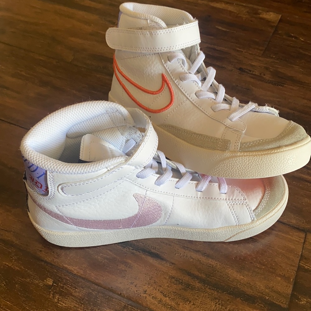 Nike blazer size 2Y